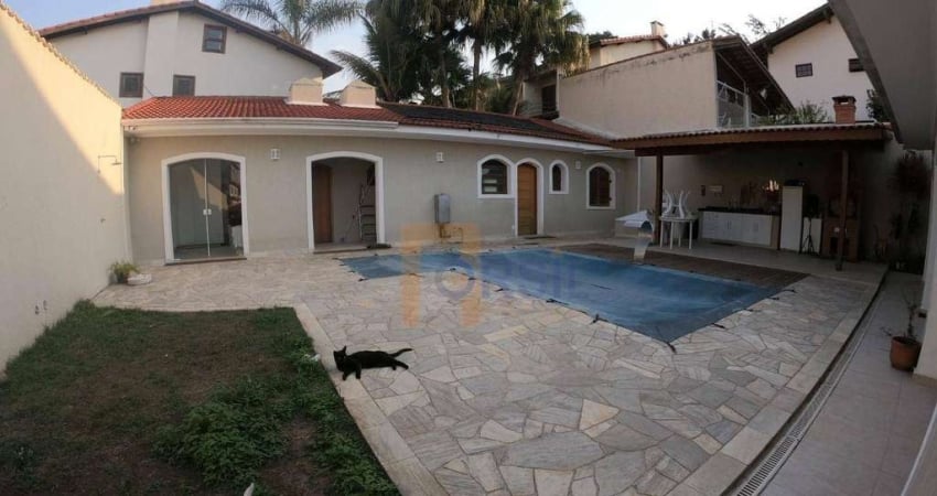 Casa para venda em Vila Oliveira de 321.00m² com 4 Quartos, 3 Suites e 4 Garagens