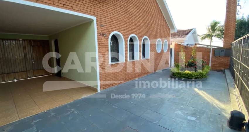 Casa para venda em Vila Harmonia de 210.00m² com 3 Quartos, 1 Suite e 2 Garagens