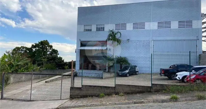 Galpão / Depósito / Armazém para alugar em Retiro São João de 1000.00m² com 15 Garagens