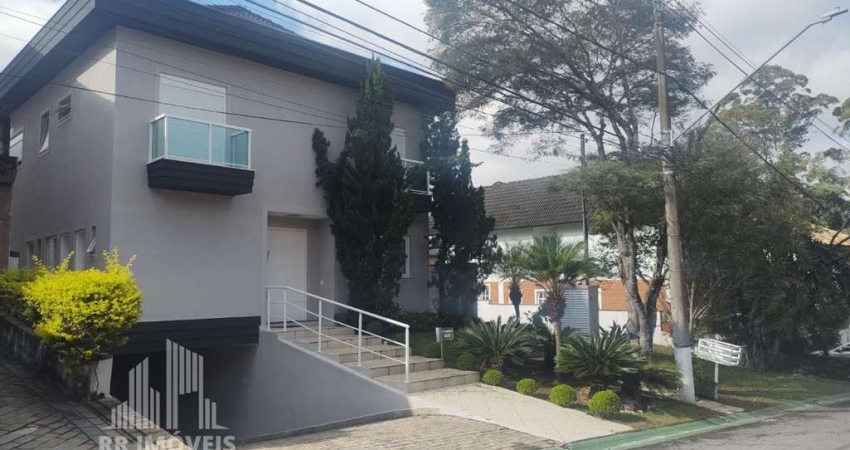 Casa para venda em Alphaville de 300.00m² com 4 Quartos, 4 Suites e 4 Garagens