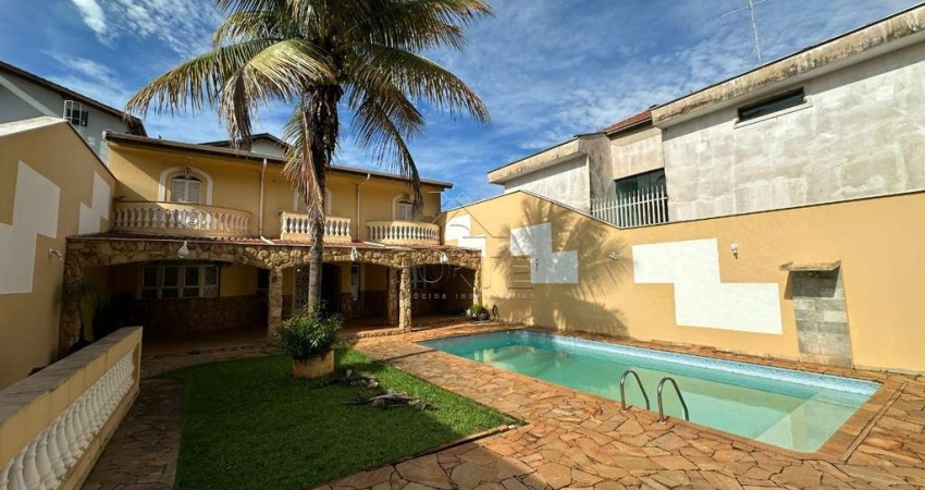 Casa para venda em Parque Santa Cecília de 360.00m² com 3 Quartos, 1 Suite e 4 Garagens