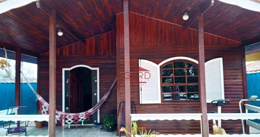 Casa de Condomínio para venda em Parque Nova Jandira de 260.00m² com 3 Quartos, 1 Suite e 2 Garagens