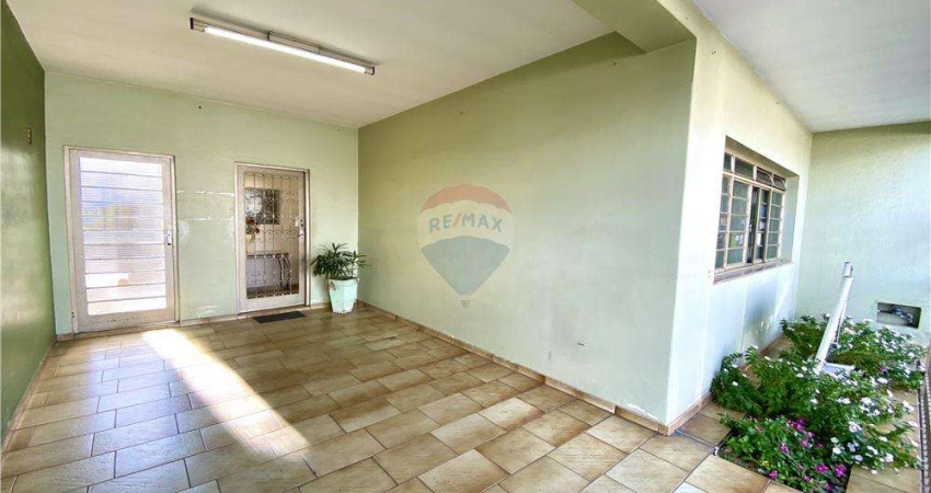 Sobrado para venda em Centro de 202.58m² com 5 Quartos e 1 Garagem