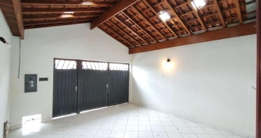 Casa para alugar em Jardim São Francisco de 110.00m² com 2 Quartos e 1 Garagem