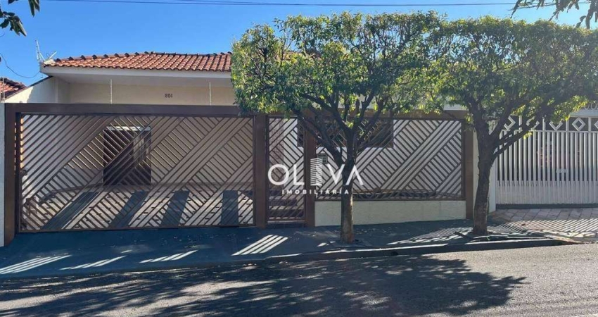 Casa para alugar em Parque Residencial Lauriano Tebar de 188.00m² com 4 Quartos, 2 Suites e 2 Garagens
