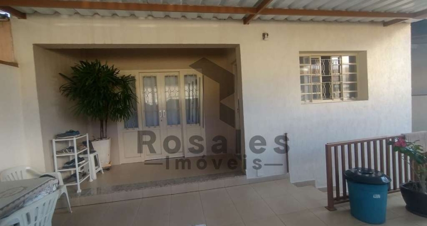 Casa para venda em Vila Bressani de 296.00m² com 4 Quartos, 2 Suites e 4 Garagens