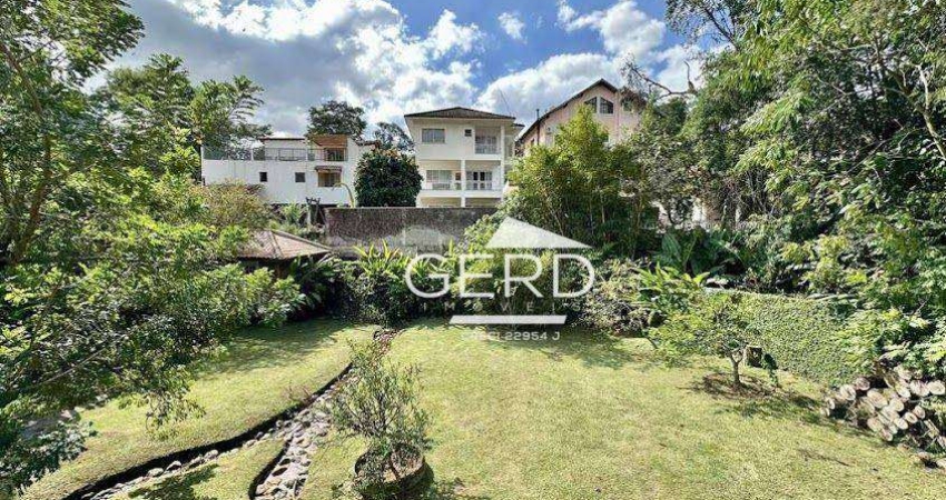 Casa de Condomínio para venda e aluguel em Parque Dom Henrique de 650.00m² com 5 Quartos, 5 Suites e 6 Garagens