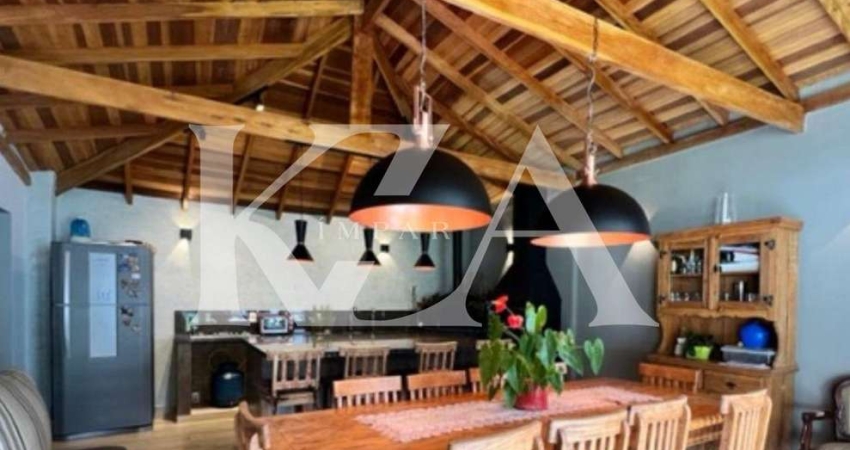 Casa para venda em Jardim Ermida I de 450.00m² com 3 Quartos, 1 Suite e 3 Garagens