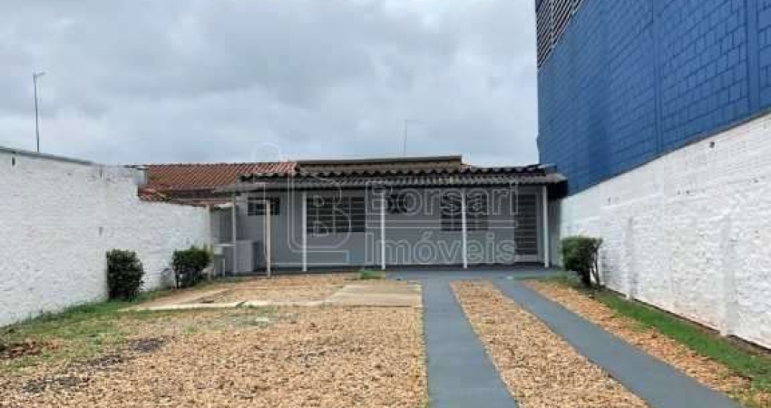 Casa com 1 quarto para alugar na Avenida 15 de Novembro, 1380, Centro, Araraquara