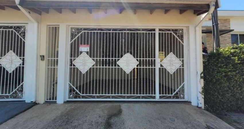Casa para alugar em Centro de 106.62m² com 3 Quartos, 1 Suite e 1 Garagem