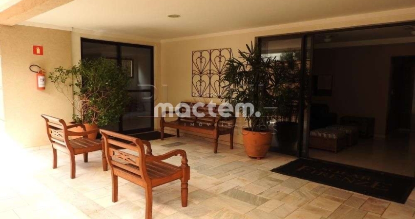 Apartamento para venda em Centro de 180.00m² com 4 Quartos, 2 Suites e 2 Garagens