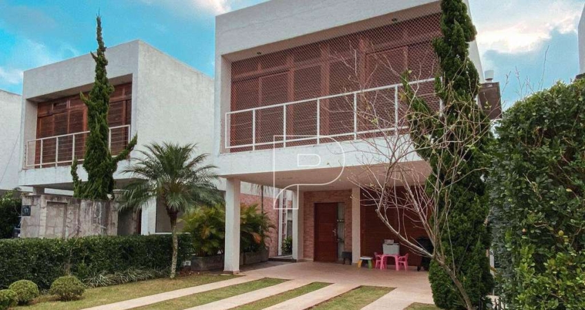 Casa de Condomínio para venda em Granja Viana de 180.00m² com 3 Quartos, 3 Suites e 4 Garagens