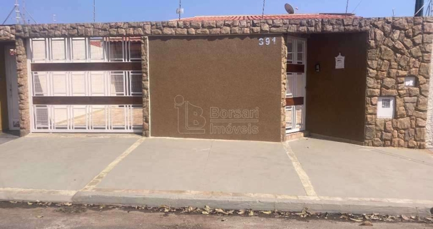 Casa para venda e aluguel em Jardim Tinen de 213.00m² com 3 Quartos, 1 Suite e 3 Garagens