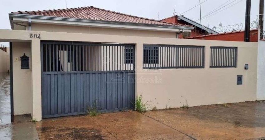 Casa para venda em Jardim Roberto Selmi Dei de 130.00m² com 3 Quartos, 1 Suite e 4 Garagens