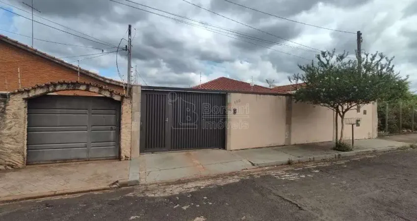 Casa para venda em Parque Alvorada de 171.00m² com 4 Quartos, 1 Suite e 4 Garagens