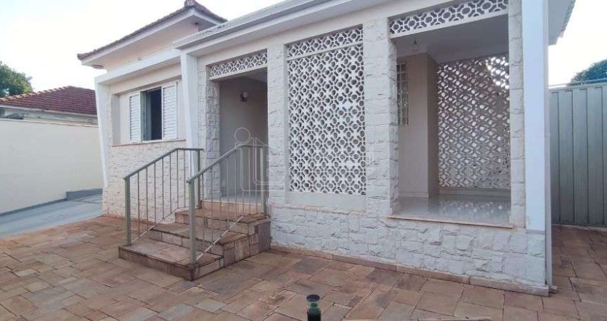 Casa para venda em Centro de 231.00m² com 4 Quartos e 4 Garagens