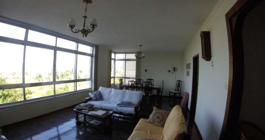 Apartamento para venda em Itararé de 167.00m² com 3 Quartos, 1 Suite e 1 Garagem
