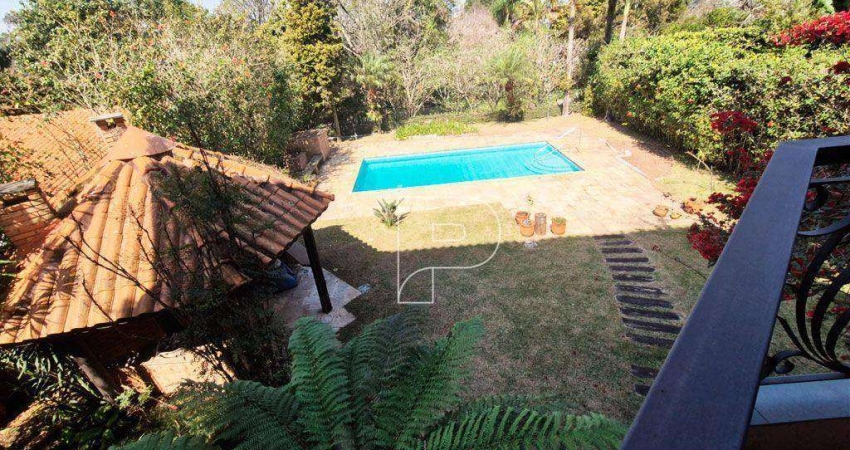 Casa de Condomínio para venda em Granja Viana de 350.00m² com 4 Quartos, 2 Suites e 4 Garagens