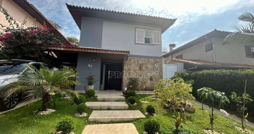 Casa de Condomínio para venda em Granja Viana de 350.00m² com 4 Quartos, 3 Suites e 5 Garagens
