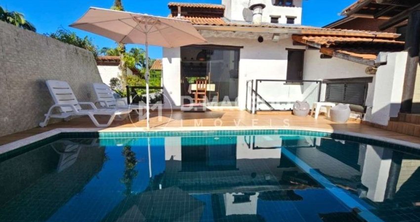 Casa para alugar em Condomínio Lagoinha de 331.00m² com 5 Quartos, 3 Suites e 4 Garagens