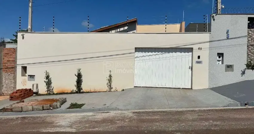 Casa para venda em Residencial Ravena de 120.00m² com 2 Quartos, 1 Suite e 2 Garagens