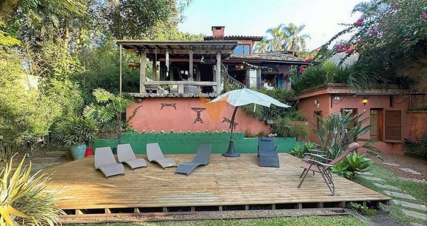 Casa para venda em Chácara Eliana de 334.38m² com 5 Quartos, 3 Suites e 3 Garagens