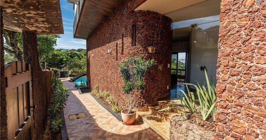 Casa para venda em Jardim Guanabara de 454.00m² com 5 Quartos, 2 Suites e 6 Garagens