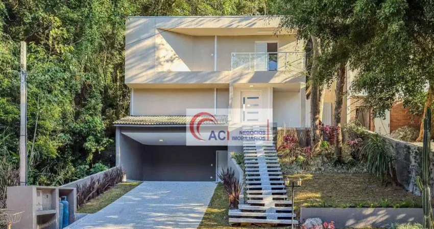 Casa de Condomínio para venda em Vila Verde de 215.00m² com 3 Quartos, 1 Suite e 3 Garagens