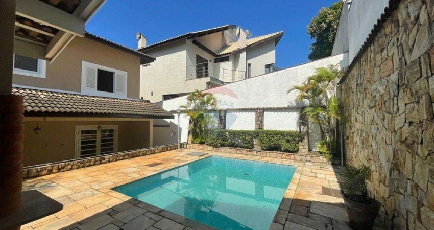Casa de Condomínio para alugar em Alphaville de 290.00m² com 4 Quartos, 1 Suite e 2 Garagens