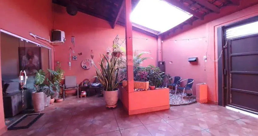 Casa para venda em Parque Dos Flamboyans de 116.44m² com 2 Quartos e 2 Garagens