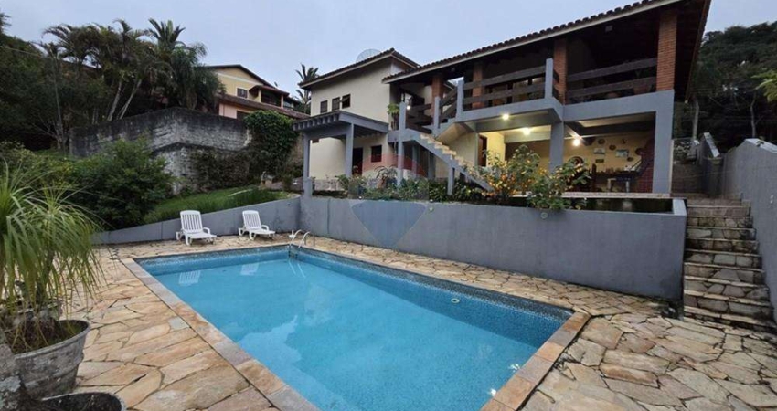 Casa de Condomínio para alugar em Alpes Dos Araçás (jordanésia) de 450.00m² com 4 Quartos, 3 Suites e 6 Garagens