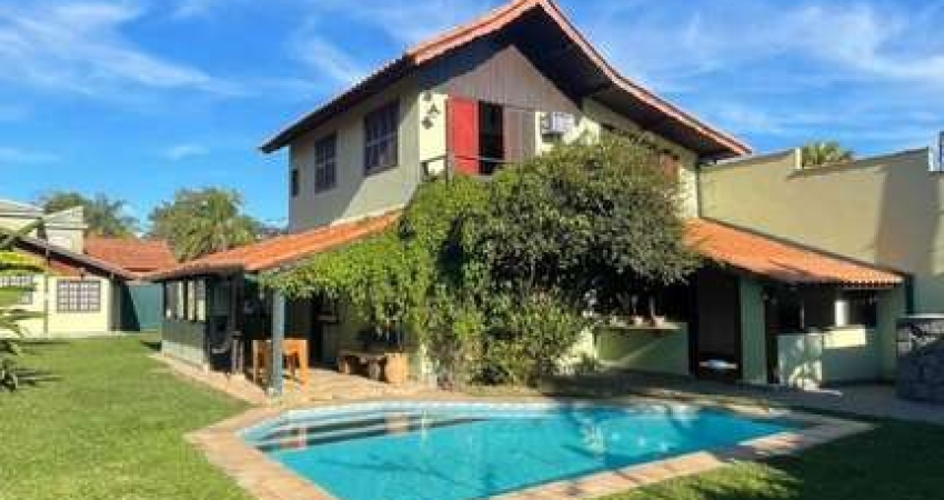 Casa para venda em Itatiaia de 500.00m² com 3 Quartos, 1 Suite e 2 Garagens