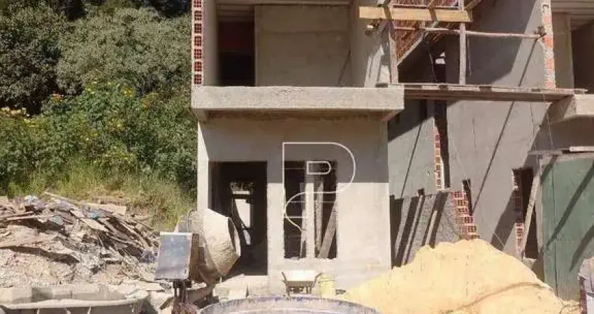 Casa de Condomínio para venda em Granja Viana de 135.00m² com 3 Quartos, 1 Suite e 2 Garagens