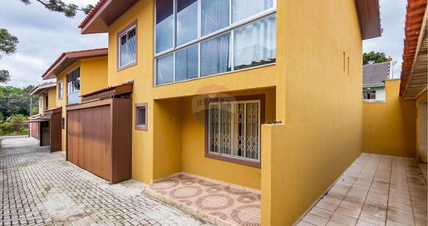 Sobrado para alugar em Boqueirão de 110.00m² com 3 Quartos, 1 Suite e 2 Garagens