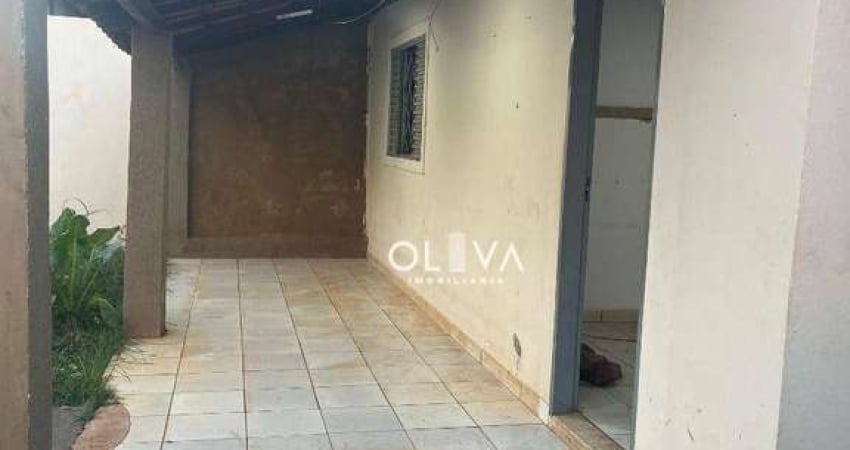 Casa para venda e aluguel em Jardim Santo Antônio de 100.00m² com 2 Quartos e 4 Garagens