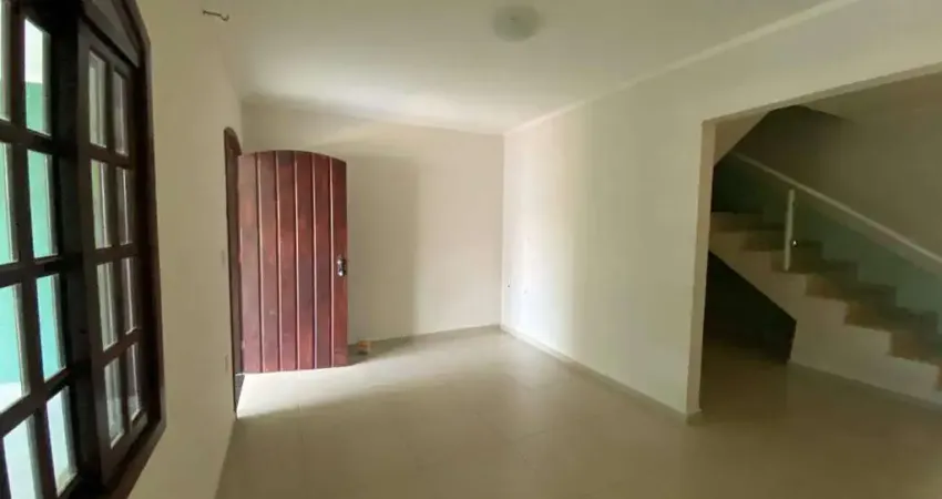 Casa para alugar em Jardim Alice de 220.00m² com 3 Quartos, 1 Suite e 2 Garagens