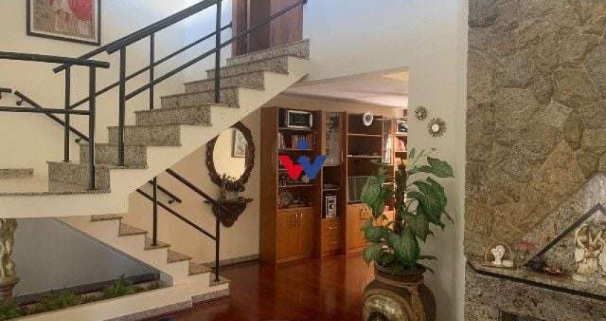Sobrado para venda em Tarumã de 366.00m² com 4 Quartos, 2 Suites e 3 Garagens