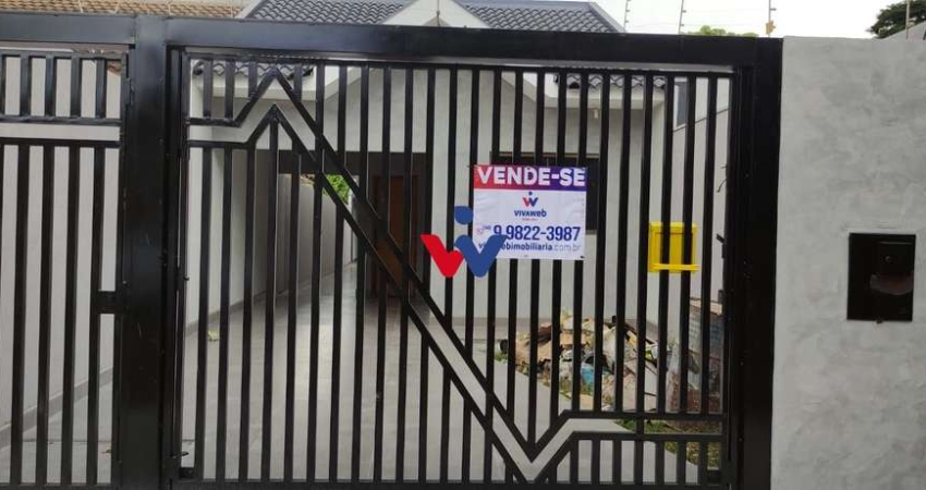 Casa para venda em Centro de 82.00m² com 3 Quartos e 2 Garagens