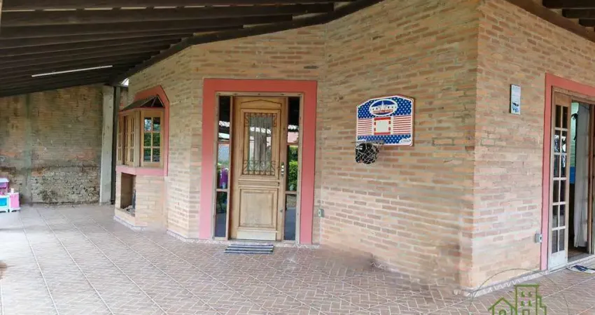 Casa para venda em Jardim Tropical de 200.00m² com 2 Quartos, 1 Suite e 4 Garagens
