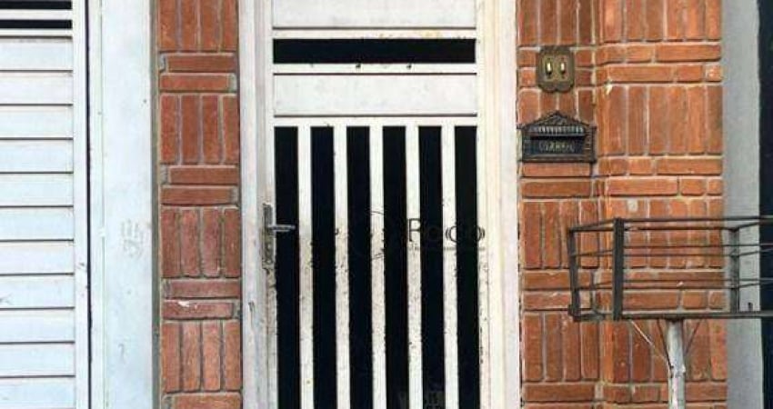 Casa para alugar em Jardim Presidente Dutra de 45.00m² com 1 Quarto e 1 Garagem