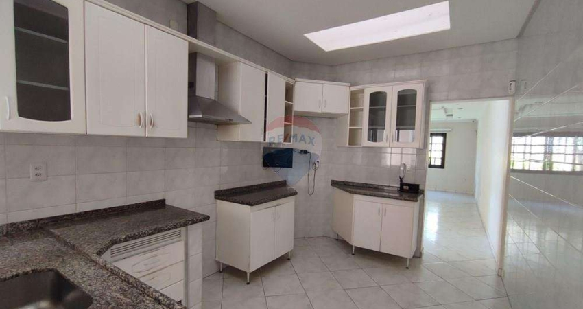 Casa para venda em Vila São José de 179.00m² com 4 Quartos, 1 Suite e 6 Garagens