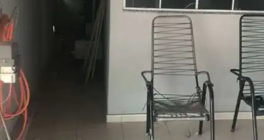 Casa para venda em Conjunto Habitacional Isaura Pitta Garms de 150.00m² com 3 Quartos, 1 Suite e 2 Garagens