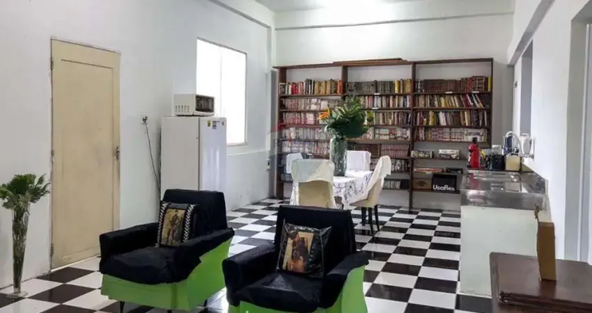 Casa para venda em Laranjeiras de 711.00m² com 6 Quartos, 4 Suites e 1 Garagem