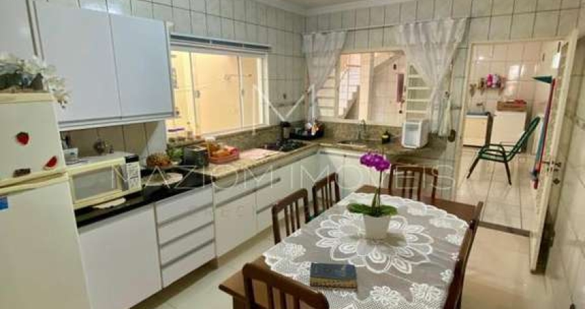 Casa para venda em Vila Tupi de 125.00m² com 2 Quartos, 1 Suite e 3 Garagens