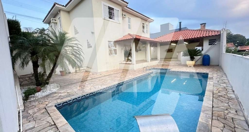 Sobrado para venda em São Pedro de 265.00m² com 4 Quartos, 1 Suite e 5 Garagens