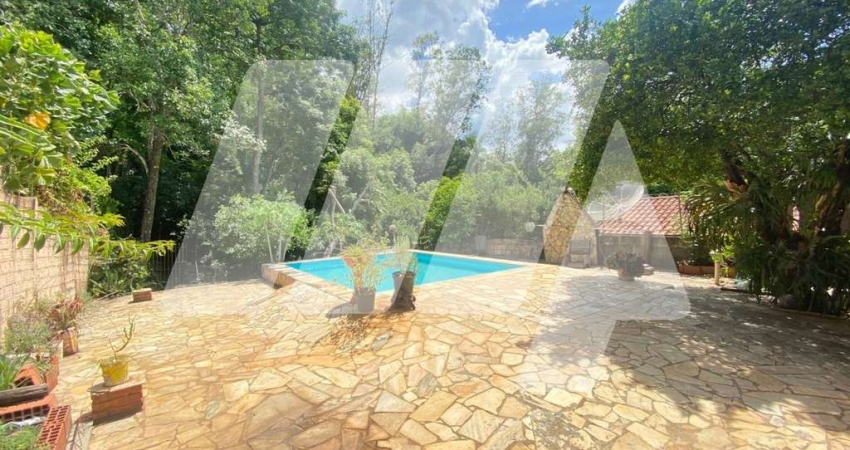 Casa para venda em Centro de 190.00m² com 4 Quartos, 1 Suite e 1 Garagem