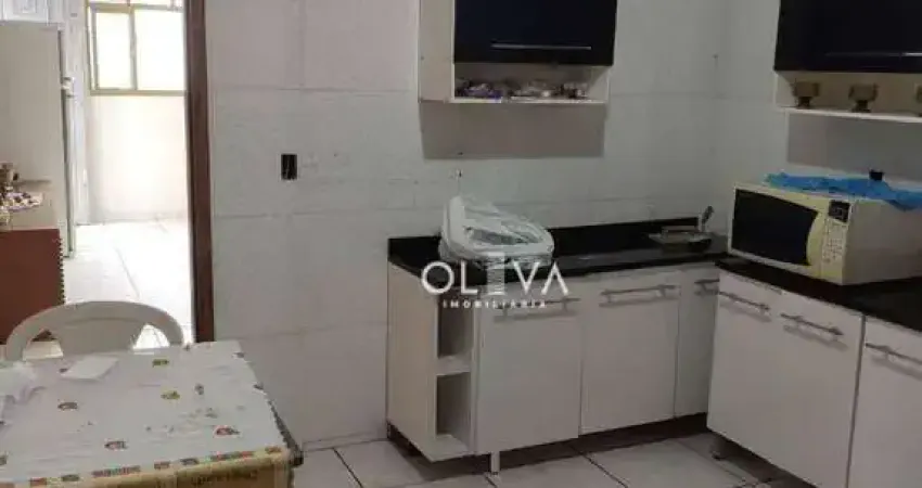 Casa para venda em Colorado de 175.00m² com 2 Quartos e 3 Garagens