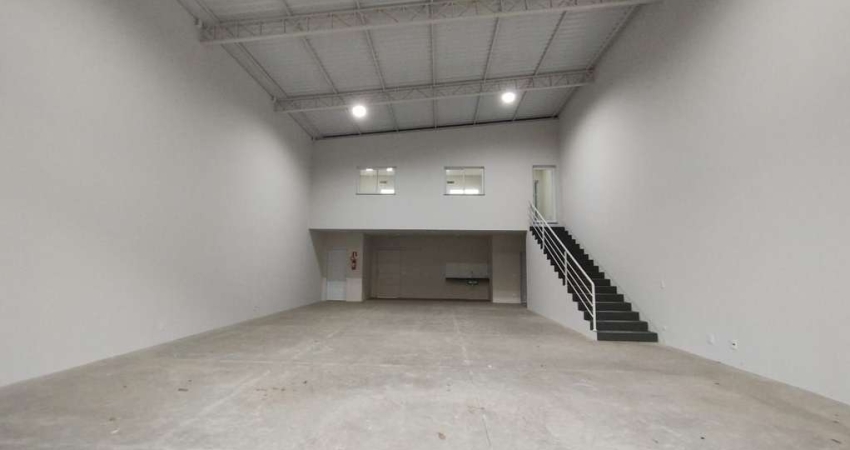 Galpão / Depósito / Armazém para alugar em Loteamento São Francisco de 228.00m² com 3 Garagens