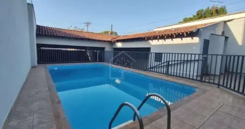 Casa para alugar em Vila São Paulo de 141.00m² com 2 Quartos, 1 Suite e 2 Garagens