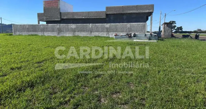 Terreno em condomínio fechado à venda no Centro, Analândia 
